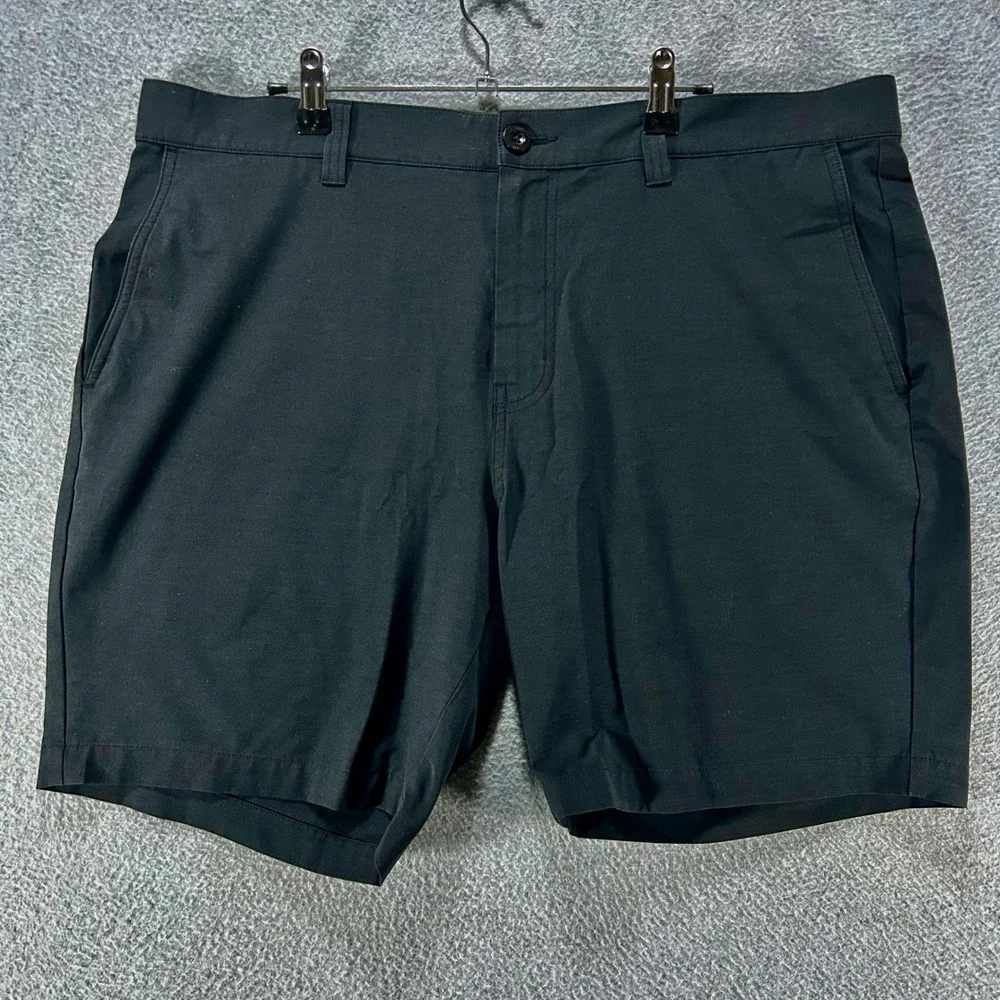 TravisMathew Golf Shorts Beck Mens 38 Black Stretch Athleisure Golfing